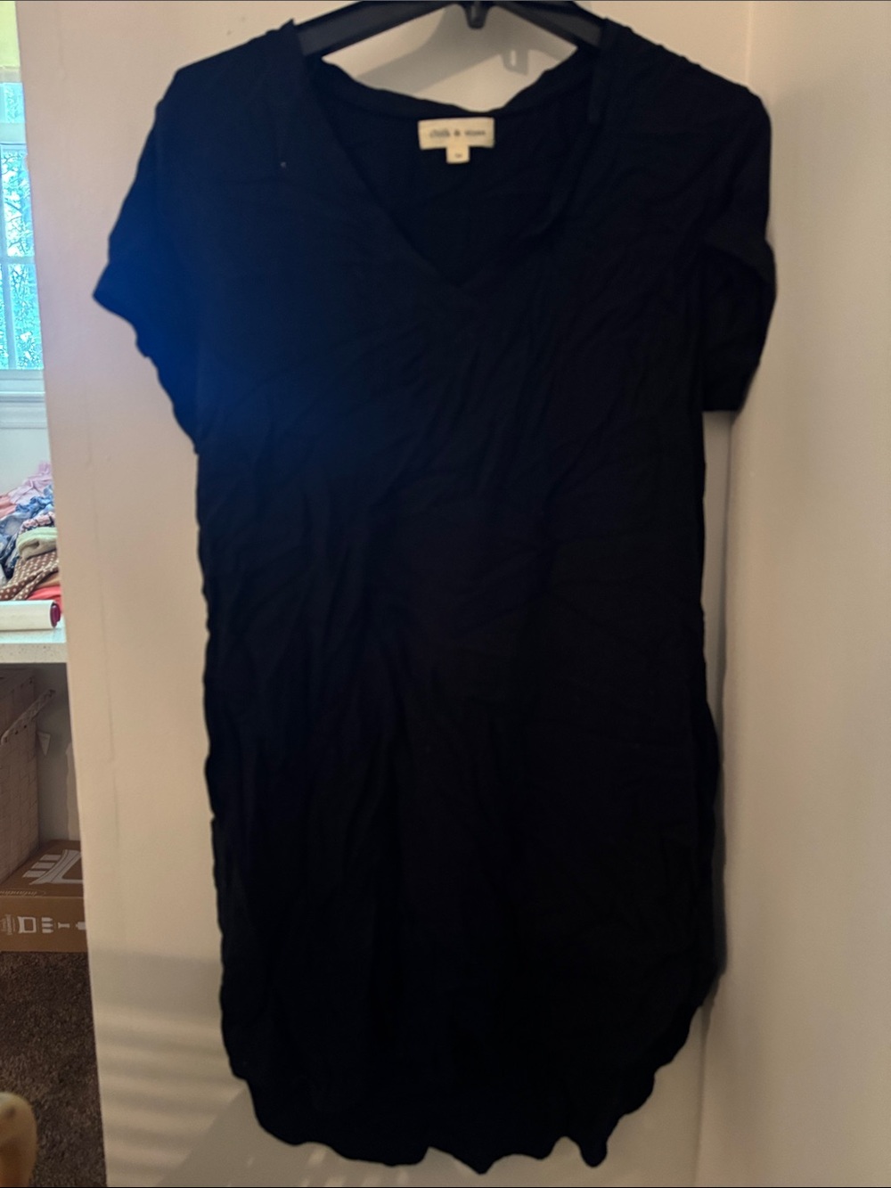 Cloth and Stone Black V-Neck Short Sleeve Tunic Dress